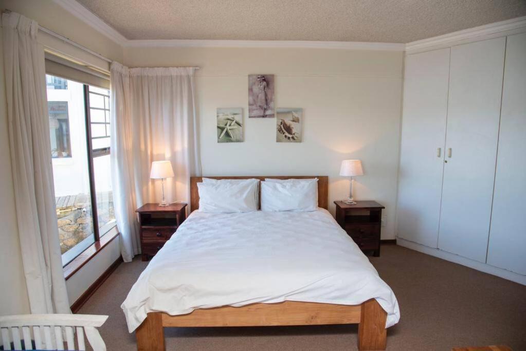 Appartement New Listing- 33 Laguna Grove On The Water Knysna