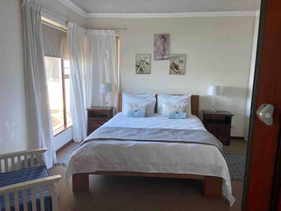 New Listing- 33 Laguna Grove On The Water Knysna